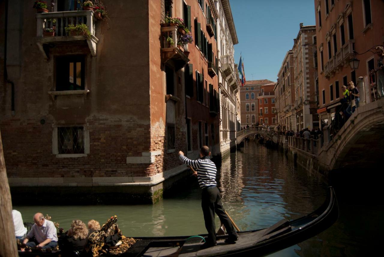 ホテル Palazzo Orseolo- Gondola View ヴェネツィア エクステリア 写真