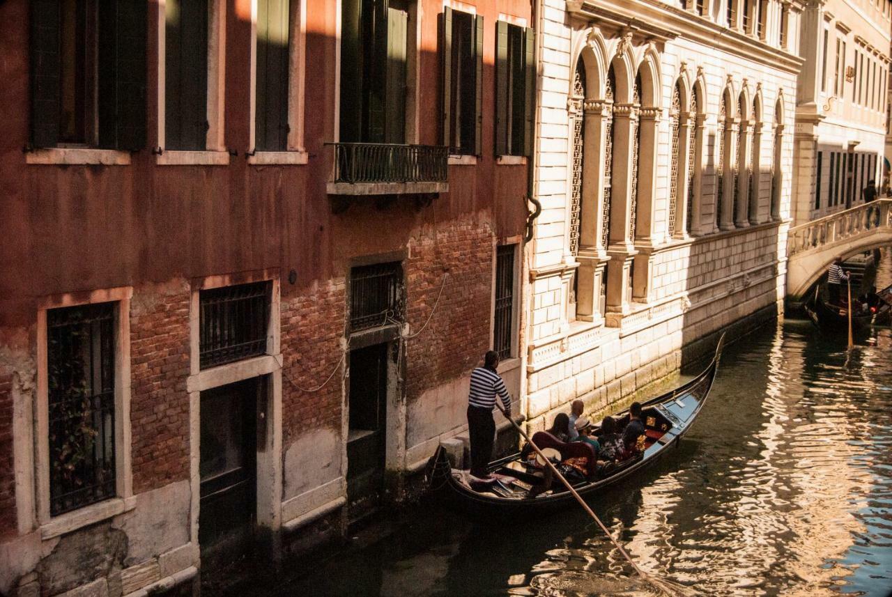 ホテル Palazzo Orseolo- Gondola View ヴェネツィア エクステリア 写真